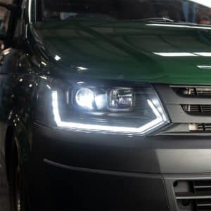 Headlights V2 Black – Sequential Indicator | VW Transporter T5.1