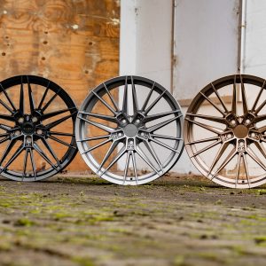 Riviera RF13 – Gloss Black