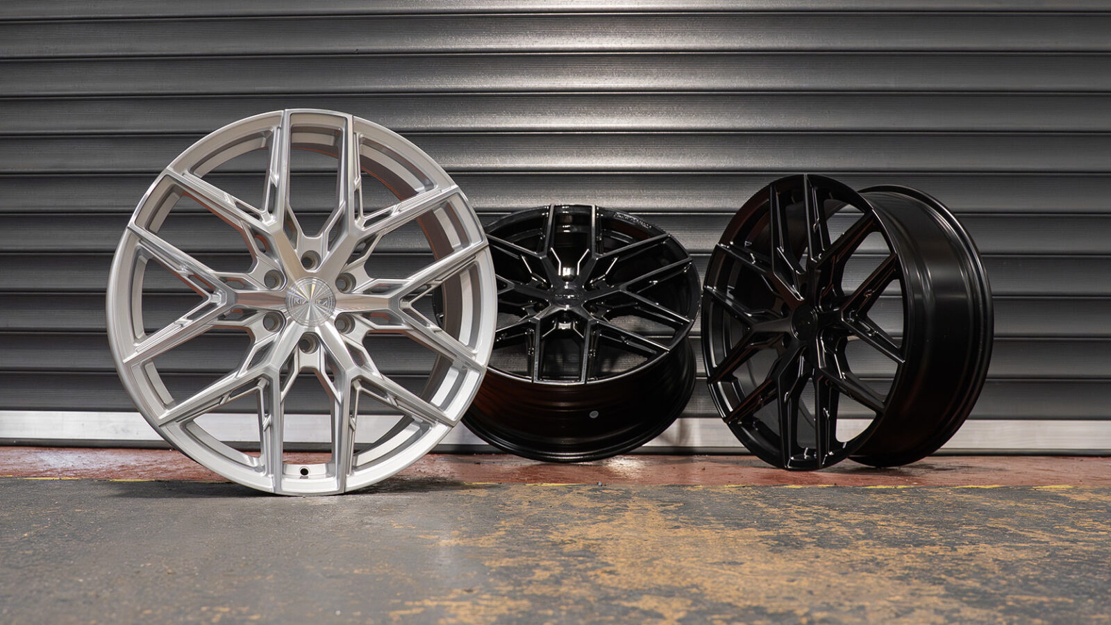 Riviera RF16 – Silver Polished