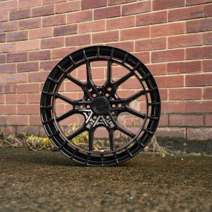 Riviera RF26 – Gloss Black