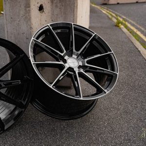 Riviera RF6 – Black Polished Dark Tint