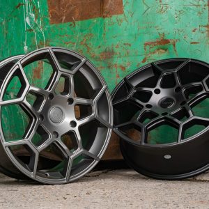 Riviera RTR – Satin Black