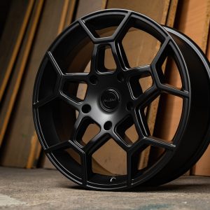 Riviera RTR – Satin Black