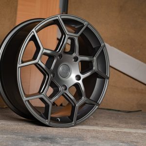 Riviera RTR – Satin Black