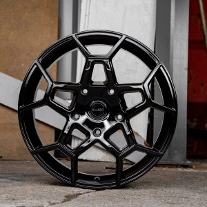 Riviera RTR – Gloss Black