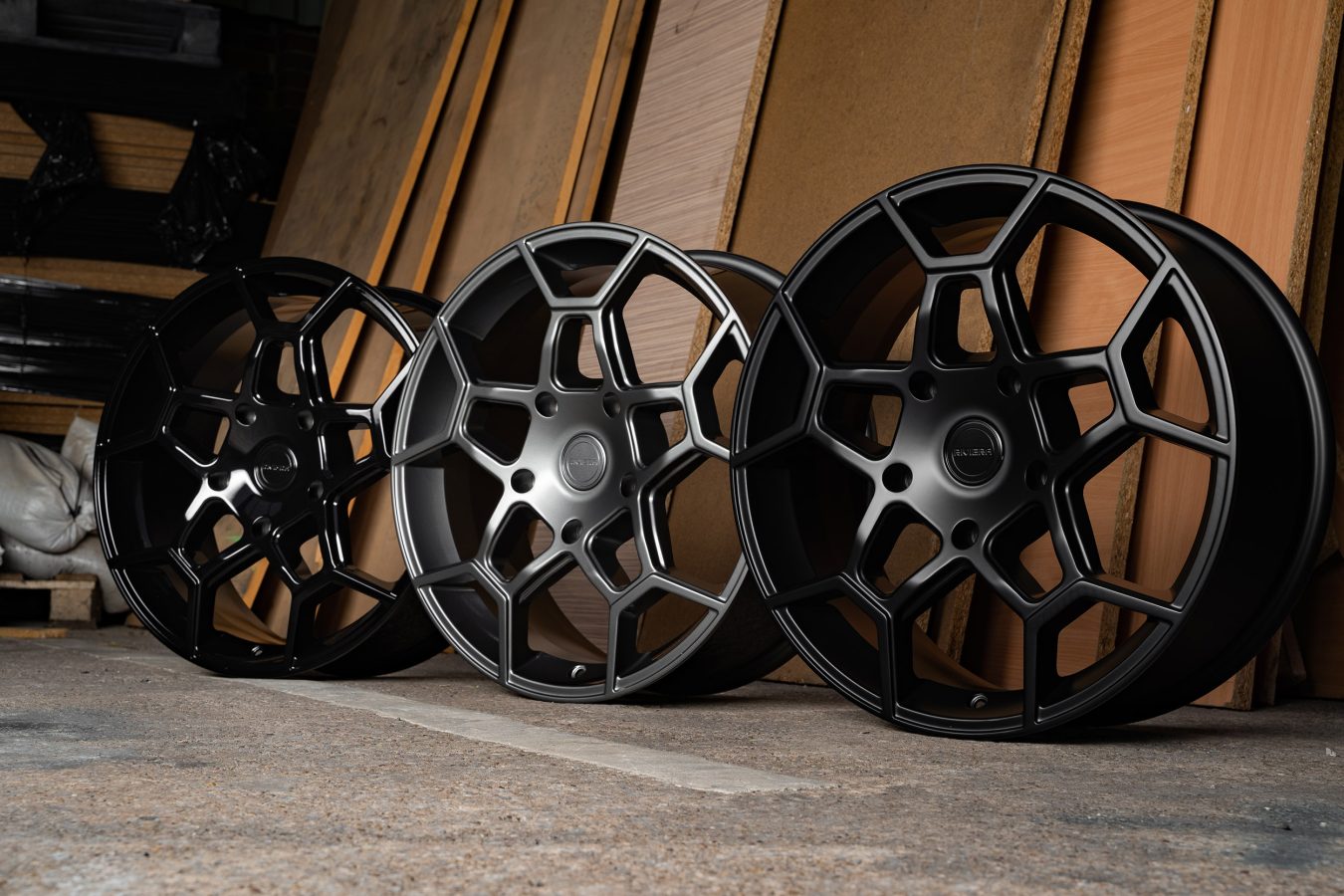 Riviera RTR – Satin Black