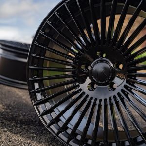 Riviera RV1 – Gloss Black