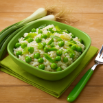 One-Pan Creamy Leek & Pea Risotto | Easy Vegetarian Vanlife Recipe UK